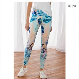 Soft Surroundings Superslim Myriad High Rise Leggings Size Medium Blue Floral